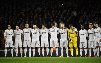 悦盈体育独家-C罗助攻队友推射空门得分锁定胜局