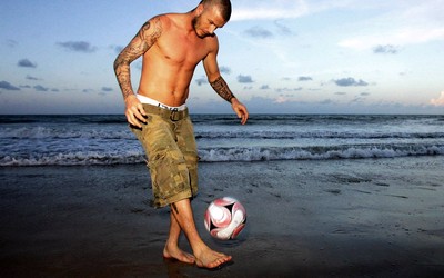 悦盈体育动态-于帕梅卡诺又送妙传助攻